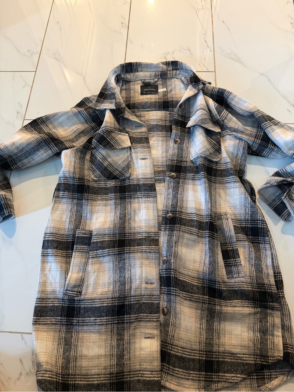 Women’s Plaid Button-Down Shirt Jacket - Black & White